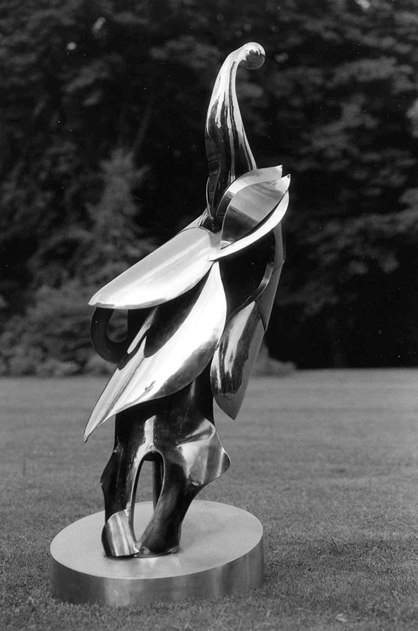 Le Cherchor 1981 1720x1050x630 acier inox, ciment - photo Hervé Hugues